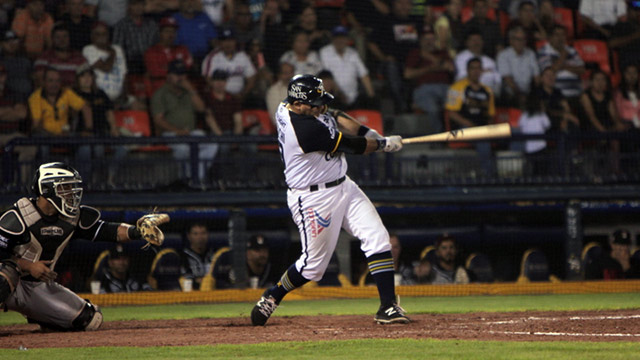 Rieleros threatens Sultanes in the North of the LMB.
