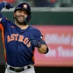 JOSE ALTUVE 3 HRS