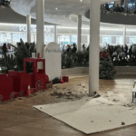 Reportan derrumbe parcial en Plaza Península; investigan causas