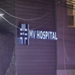 Resguarda FGE clínica en Mexicali tras muerte de mujer en cirugía