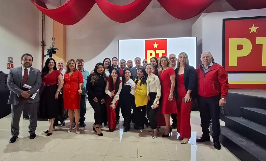 Congreso del PT reelige a Anaya y abuchea a Noroña