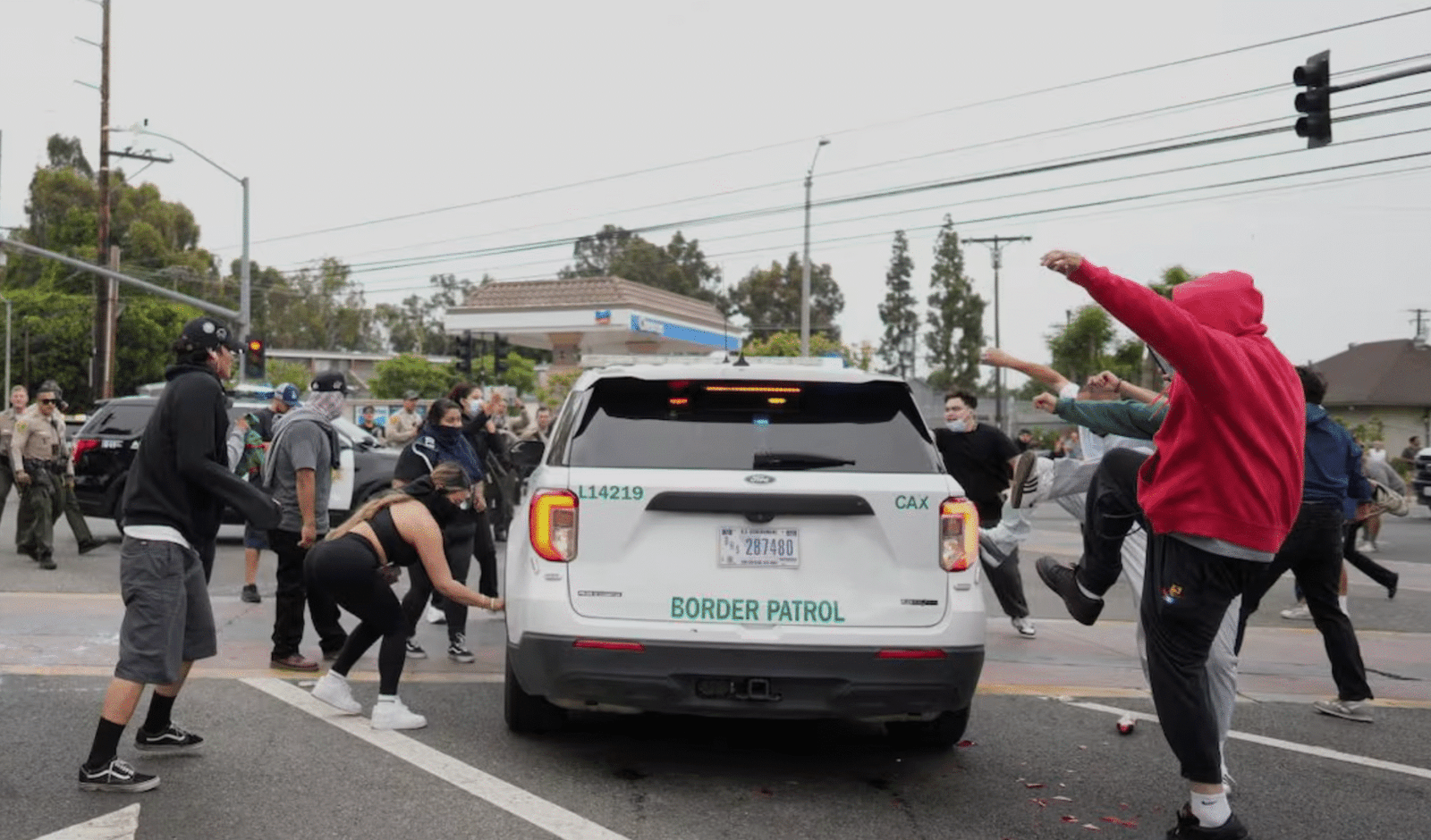 california demanda guardia nacional