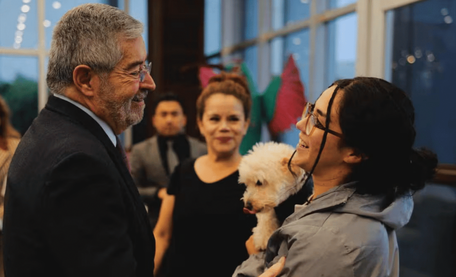Los seis mexicanos detenidos en Israel mientras transportaban ayuda humanitaria hacia Gaza regresaron a México la mañana de este miércoles