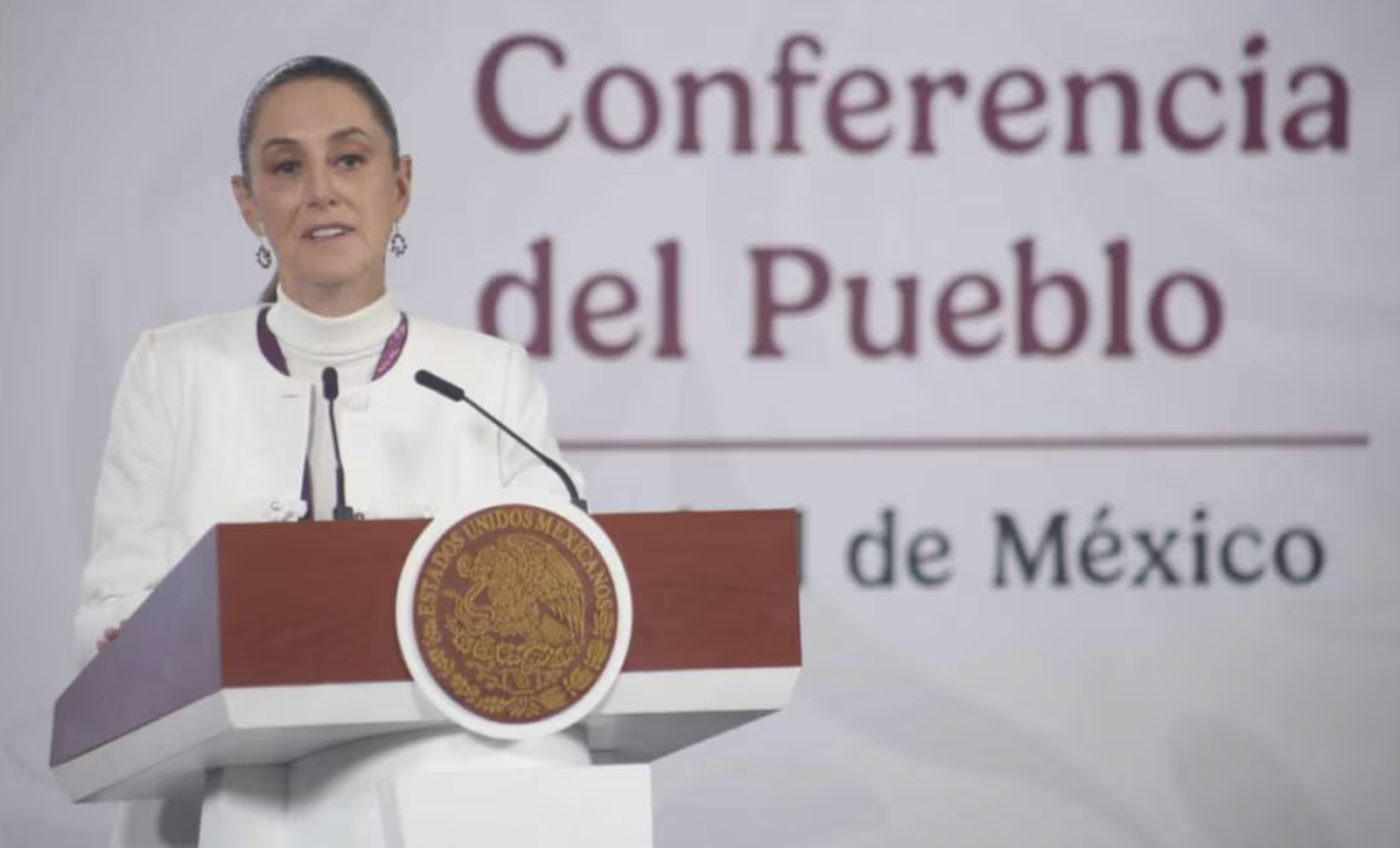 agentes INM extorsión