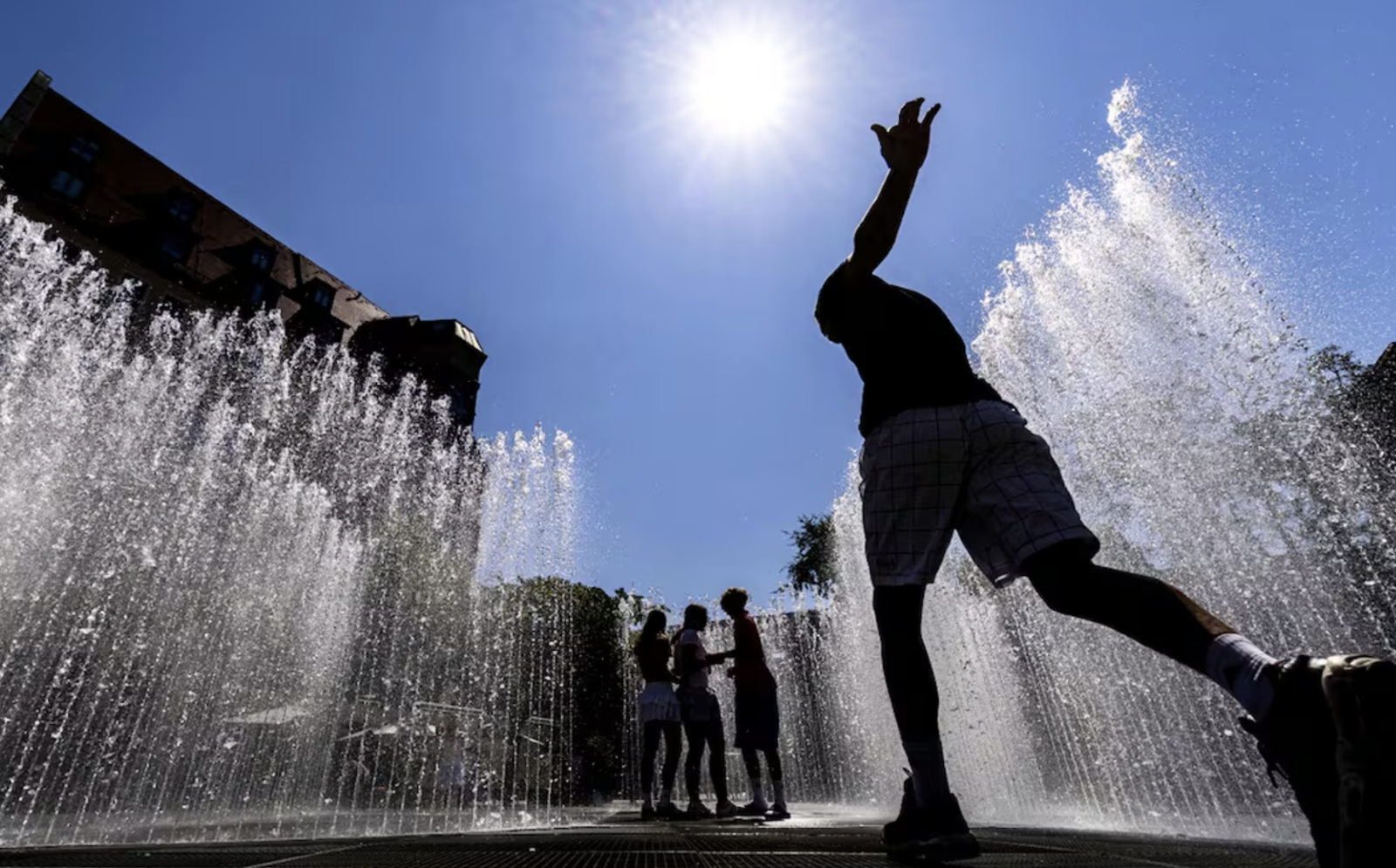 La intensa ola de calor que afectó a Europa durante la segunda quincena de junio dejó más de 3 mil muertes adicionales en Francia y Bélgica